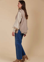 Load image into Gallery viewer, IOM Miru Vest Taupe
