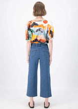 Load image into Gallery viewer, Olga Peggy Ligera Pants Light Wash in Summer Denim
